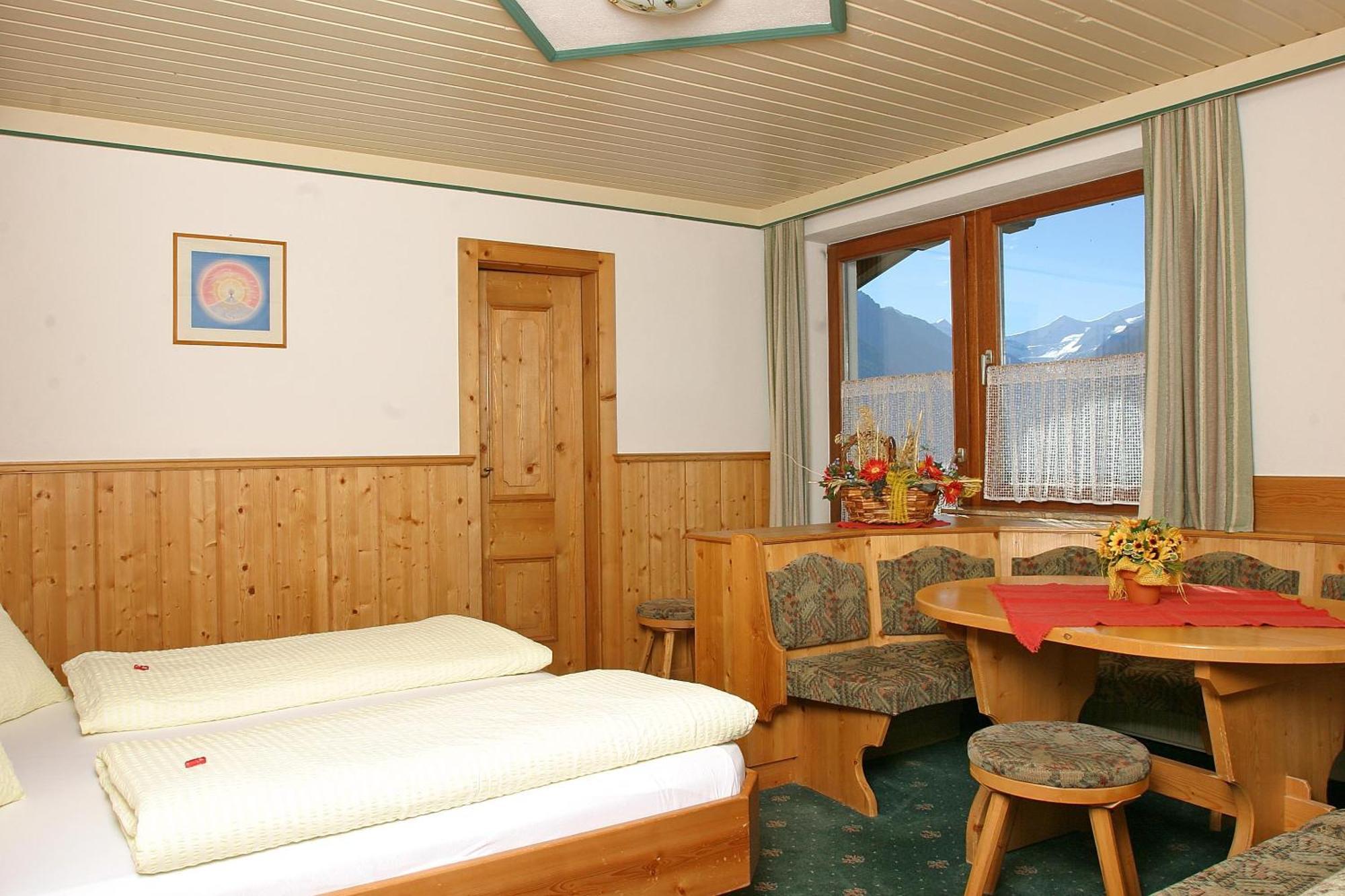 Pension Sonneck Neukirchen am Großvenediger Buitenkant foto