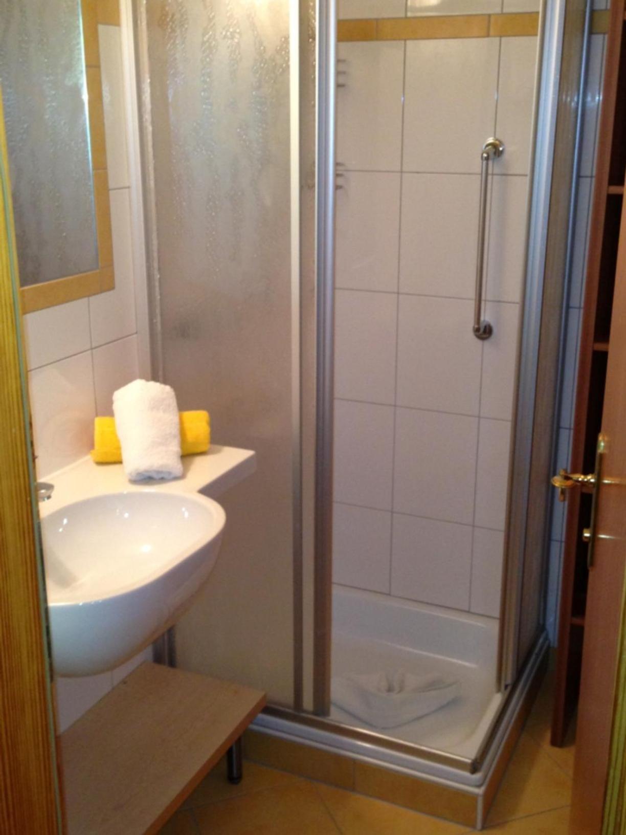 Pension Sonneck Neukirchen am Großvenediger Buitenkant foto