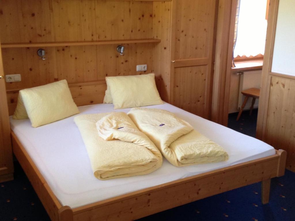 Pension Sonneck Neukirchen am Großvenediger Buitenkant foto