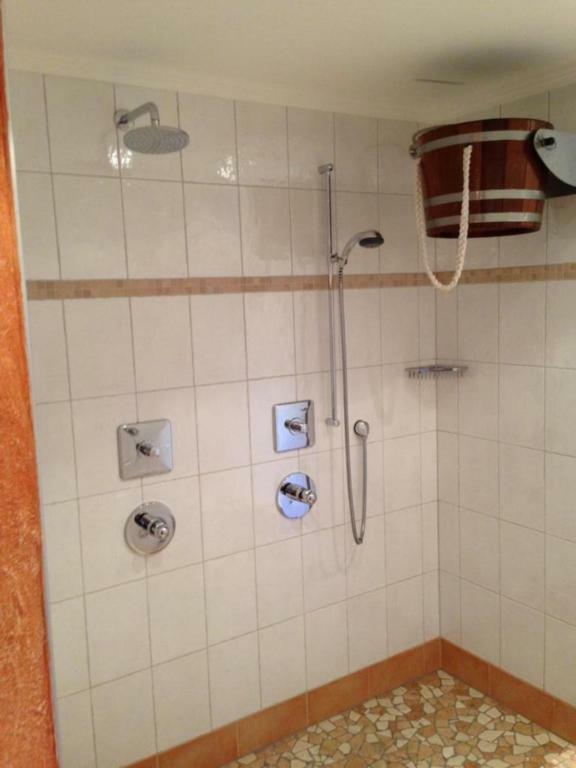 Pension Sonneck Neukirchen am Großvenediger Buitenkant foto